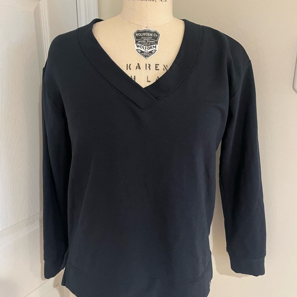 Orvis pullover v neck navy women’s‎ size Small